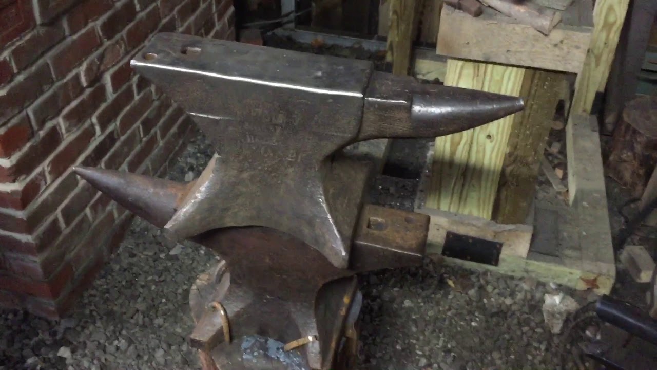 Trenton 126lb Mouse Hole Anvil